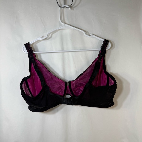Unbranded woman’s Pink & Black Underwired Laced Floral Bra — 44DDD - Picture 4 of 8